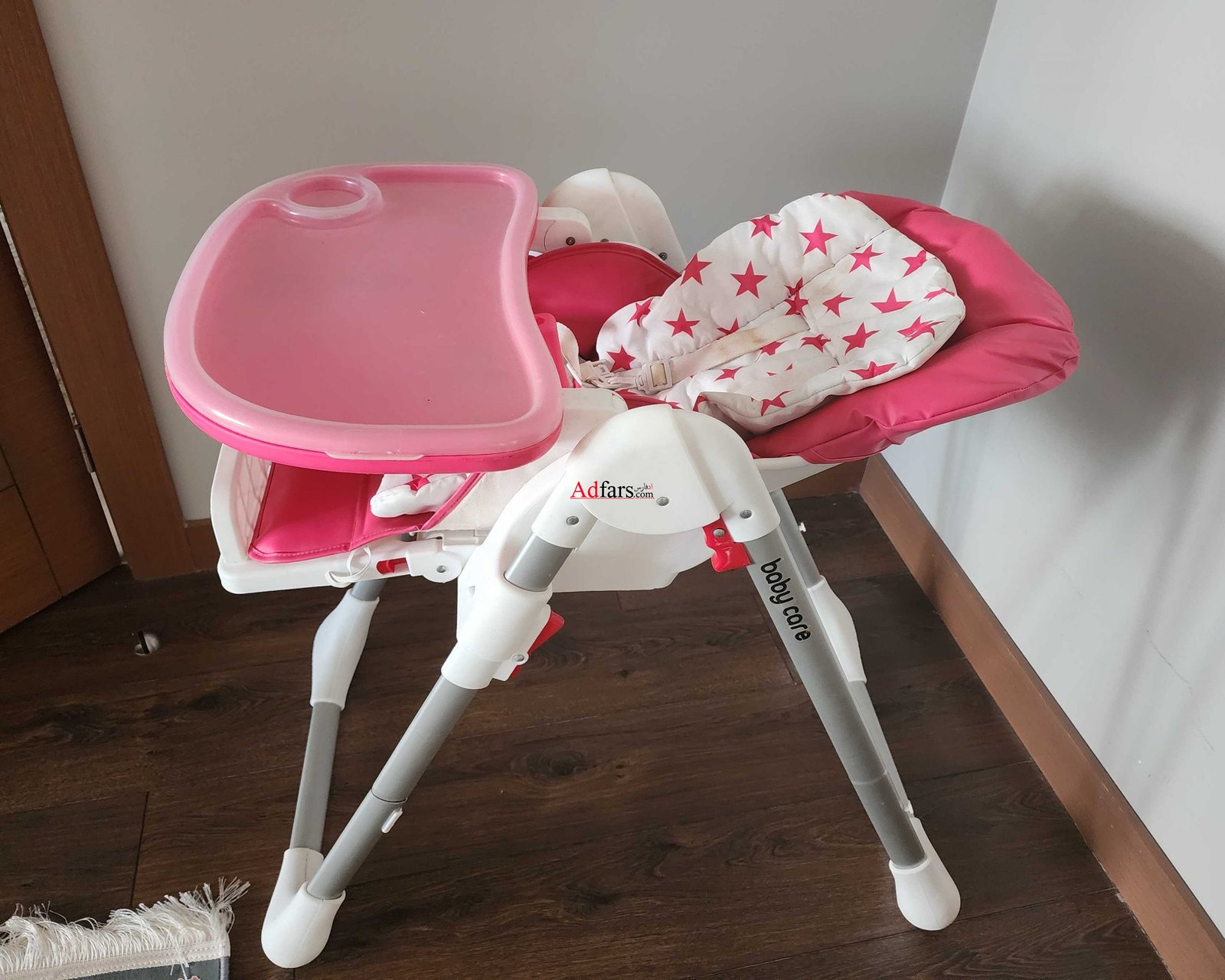 صندلی غذاخوری